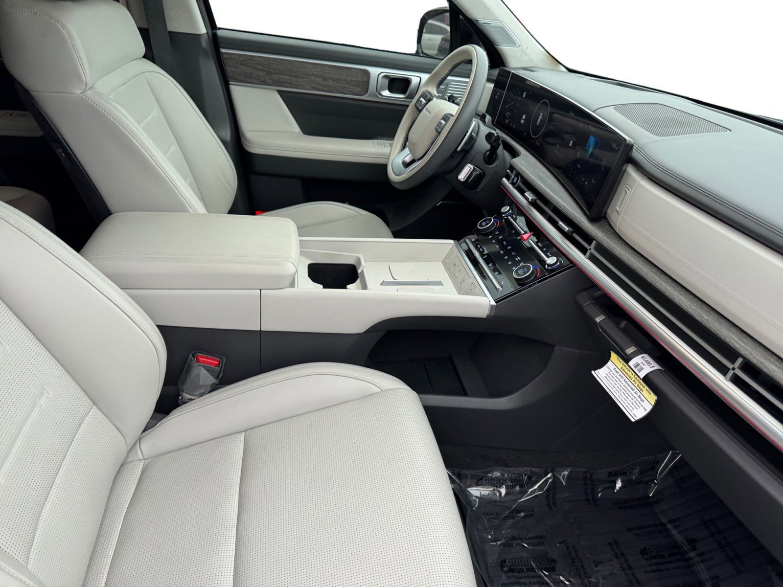 Used 2024 Hyundai Santa Fe Calligraphy image 15