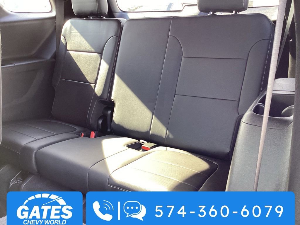 Used 2023 Chevrolet Traverse Premier image 16