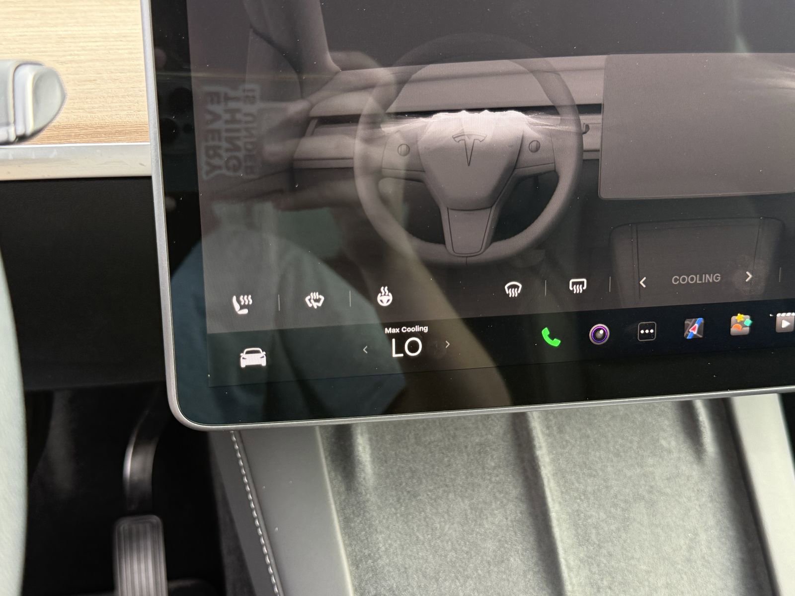 Used 2024 Tesla Model Y Long Range AWD/4WD image 28