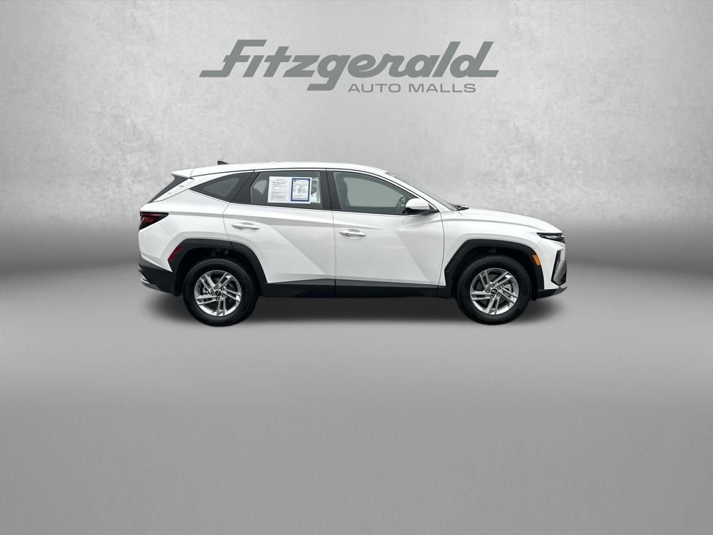 Used 2025 Hyundai Tucson SE AWD/4WD image 8