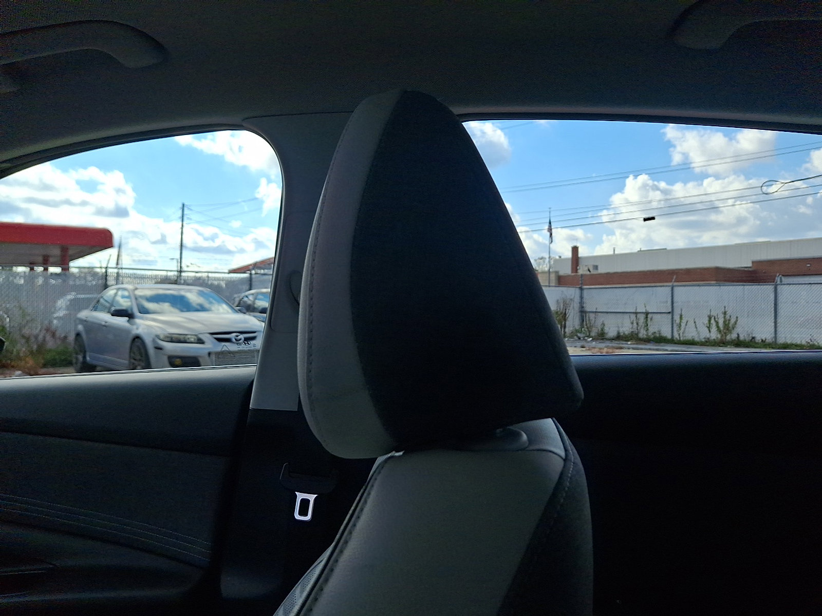 Certified 2023 Hyundai Elantra Limited image 17