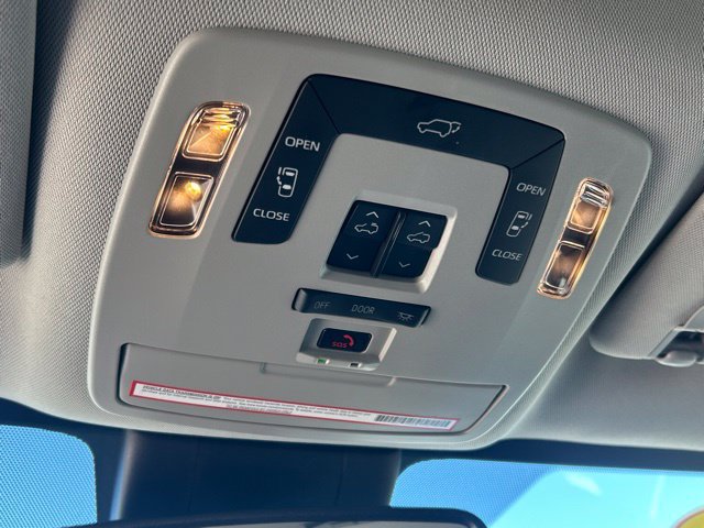 Used 2022 Toyota Sienna XLE AWD/4WD image 51