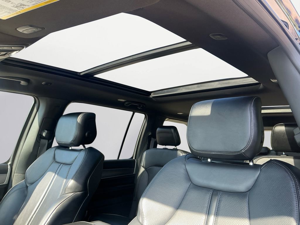 Used 2025 Jeep Wagoneer Series II w/ Premium Group I image 21