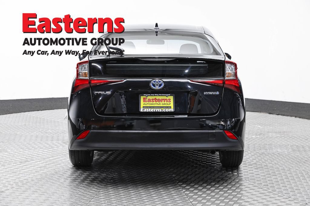 Used 2022 Toyota Prius LE FWD image 6