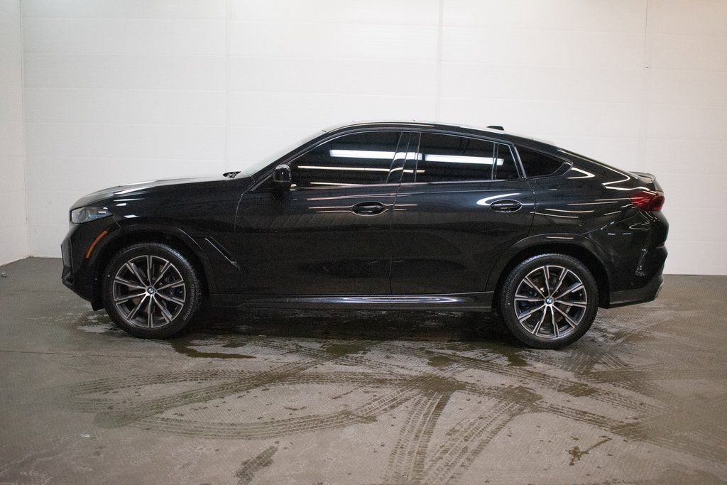 Certified 2025 BMW X6 M60i w/ Parking Assistance Package AWD/4WD image 7