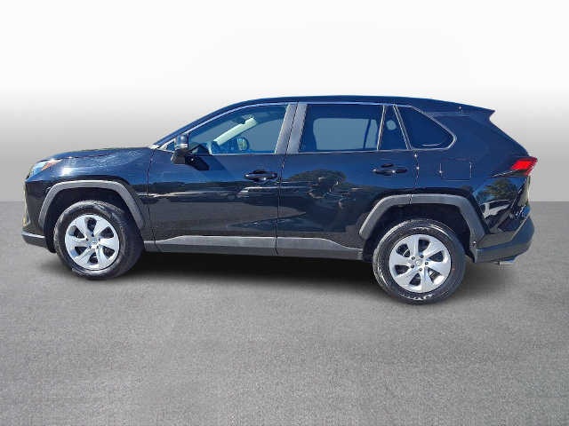 Used 2024 Toyota RAV4 LE AWD/4WD image 7