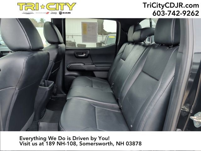 Used 2020 Toyota Tacoma TRD Sport w/ TRD Premium Sport Package image 33