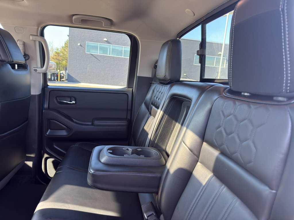 Used 2024 Nissan Frontier SL w/ Technology Package AWD/4WD image 36