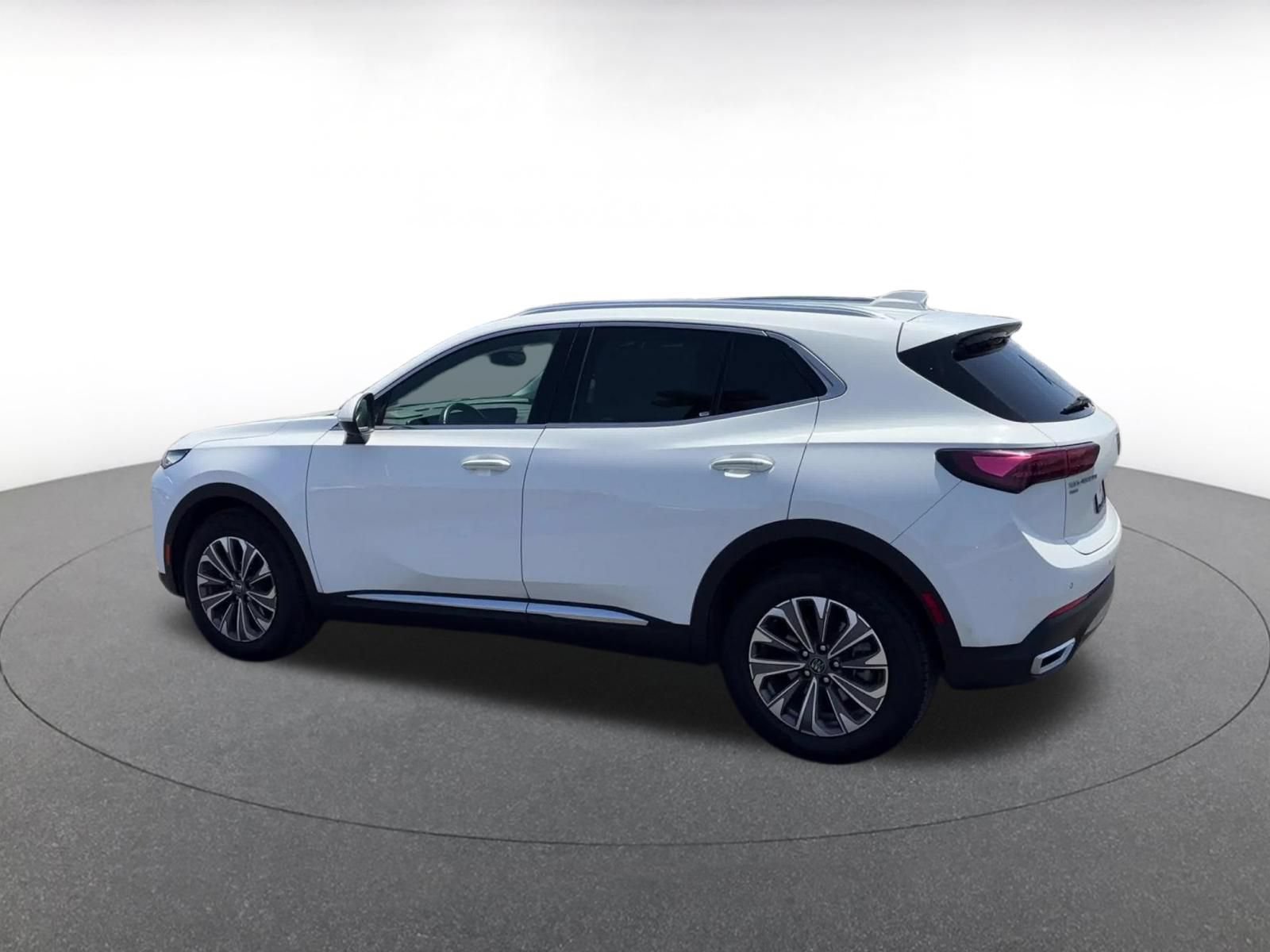 Used 2024 Buick Envision Preferred AWD/4WD image 9