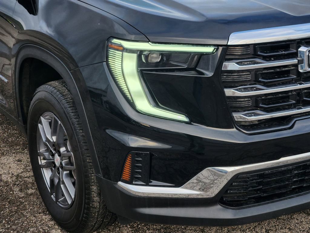 Used 2025 GMC Acadia Elevation image 9