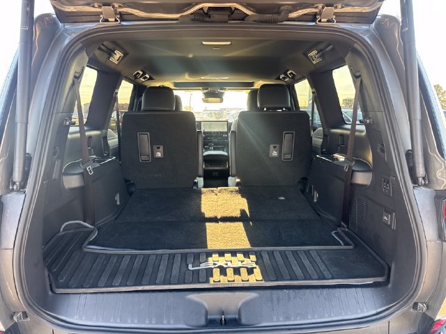 Used 2024 Lexus GX 550 w/ Accessory Package (2T) AWD/4WD image 7