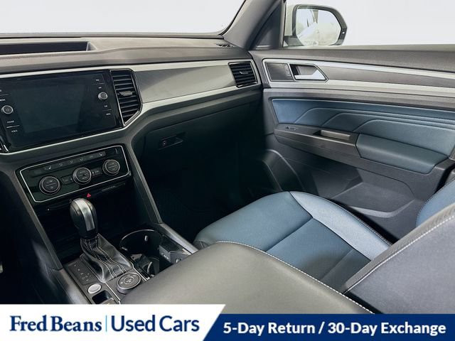 Used 2022 Volkswagen Atlas Cross Sport SEL R-Line image 25