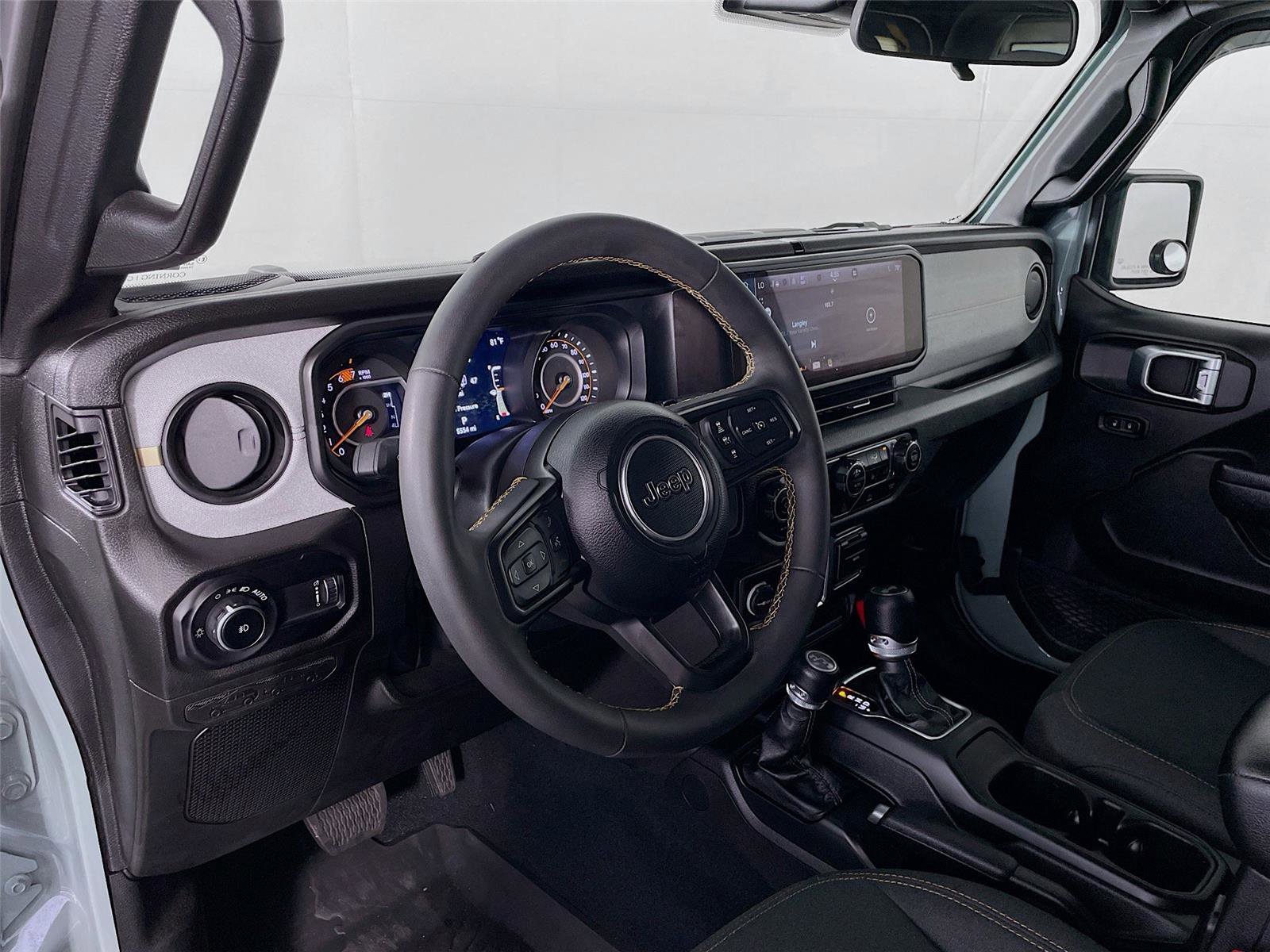 Used 2024 Jeep Wrangler Sport S image 13