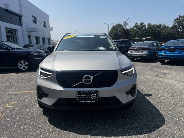 Certified 2023 Volvo XC40 B5 Plus w/ Protection Package Premier image 8