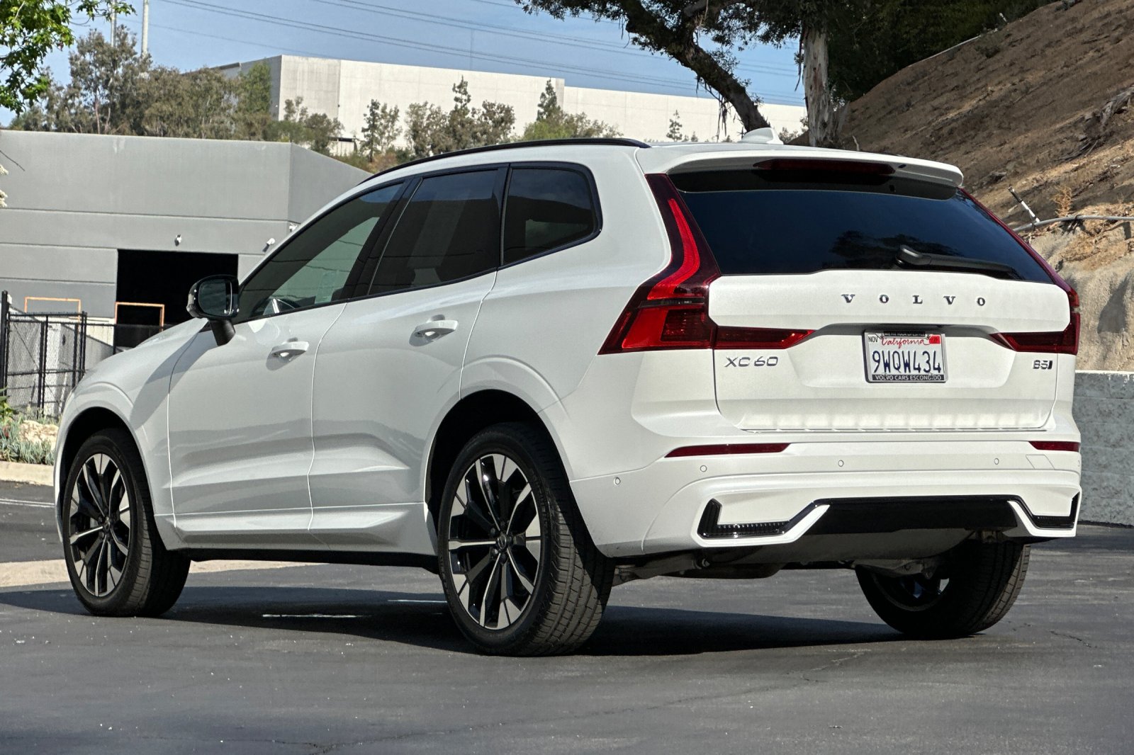 Certified 2026 Volvo XC60 B5 Plus w/ Protection Package Premier AWD/4WD image 7