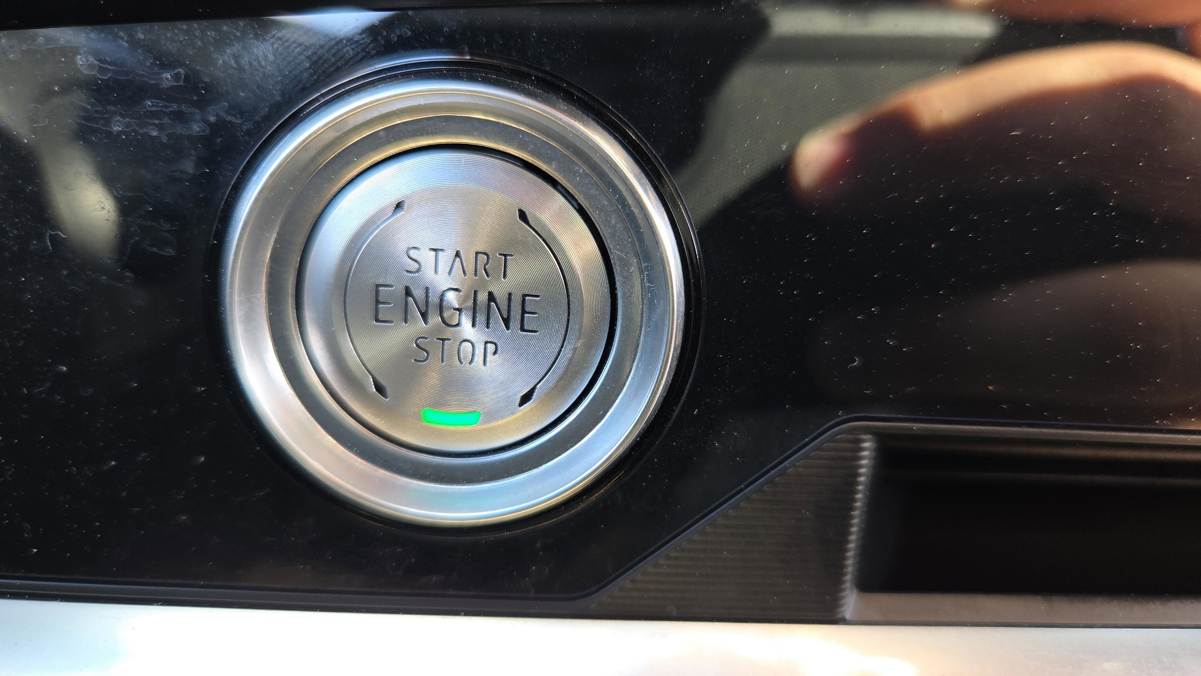 Used 2024 Chevrolet Corvette Stingray Coupe w/ Z51 Performance Package image 31