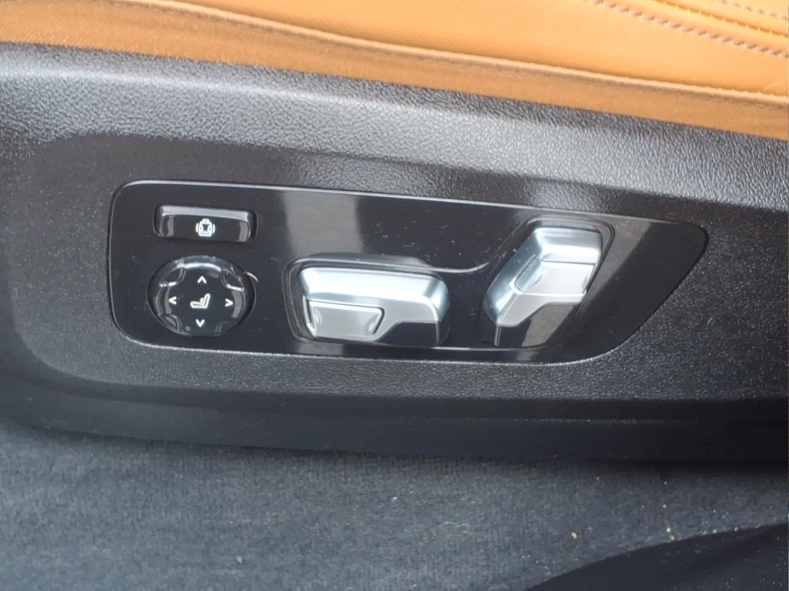 Used 2024 BMW X5 M60i w/ Executive Package image 17