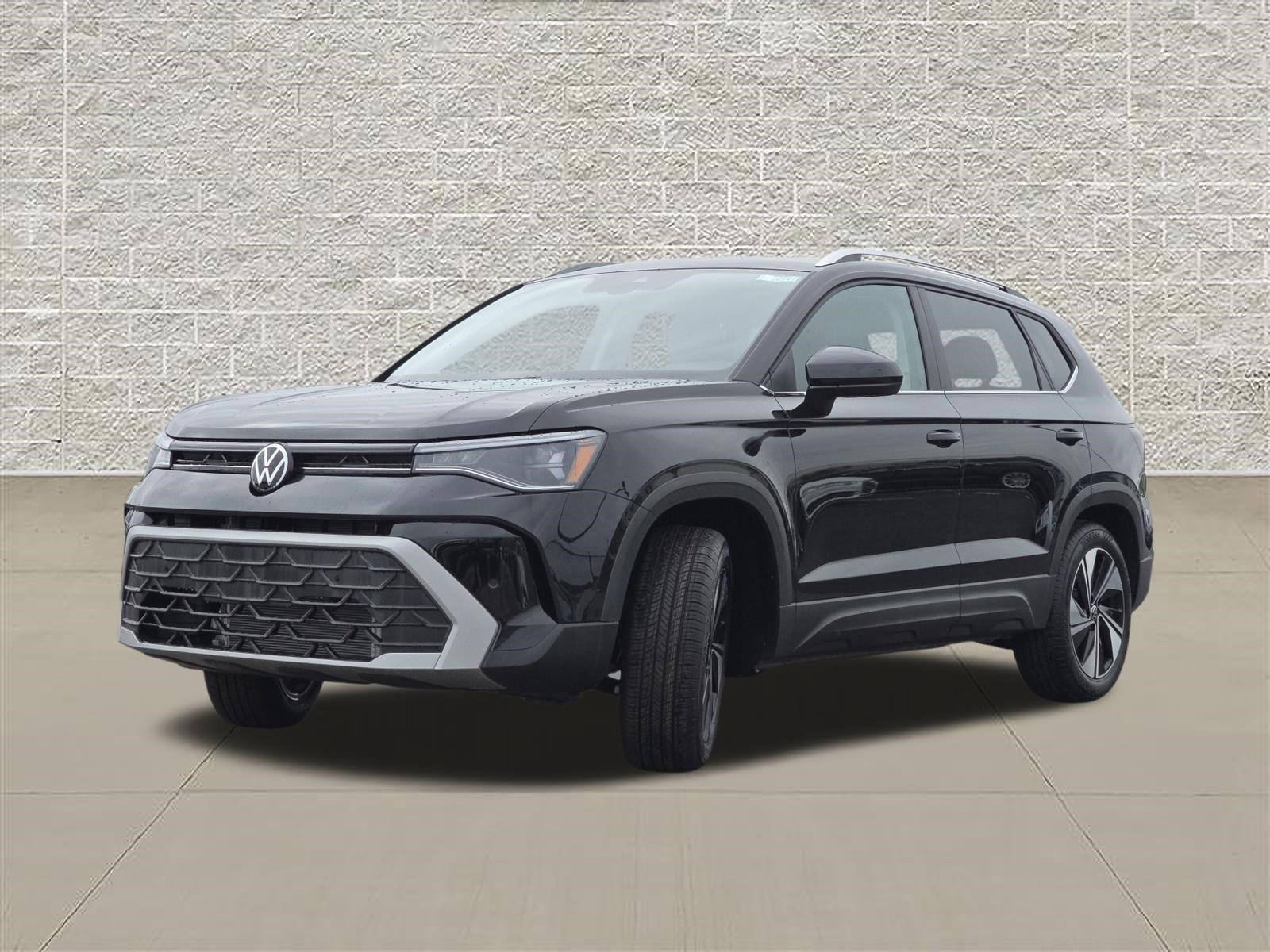 New 2026 Volkswagen Taos SE AWD/4WD image 3