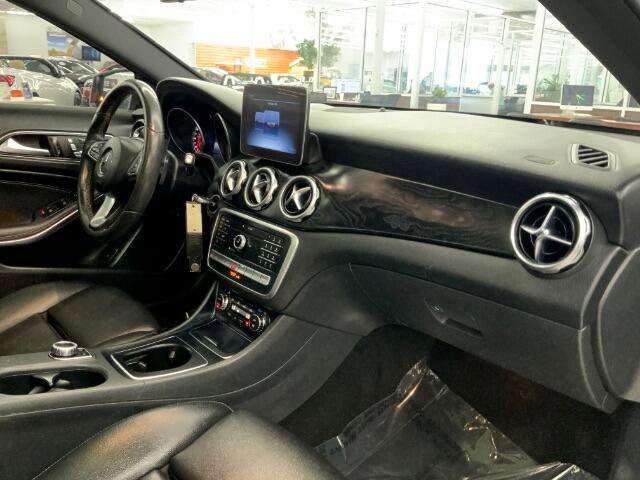 Used 2018 Mercedes-Benz GLA 250 4MATIC image 10