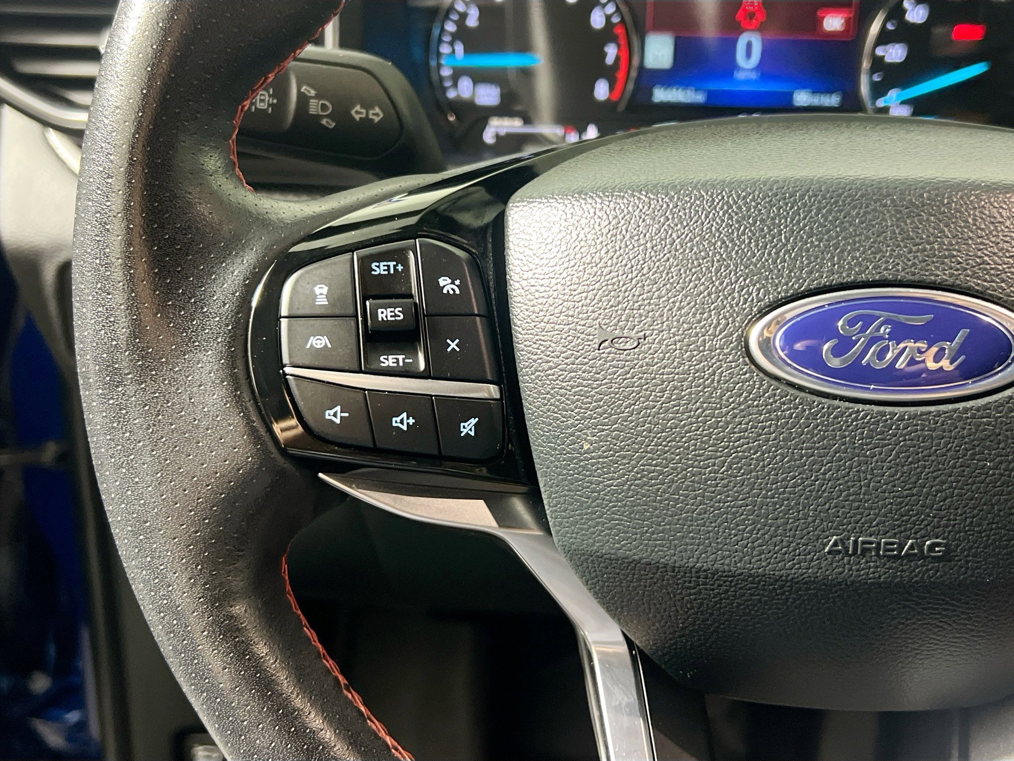 Used 2023 Ford Explorer ST-Line image 18