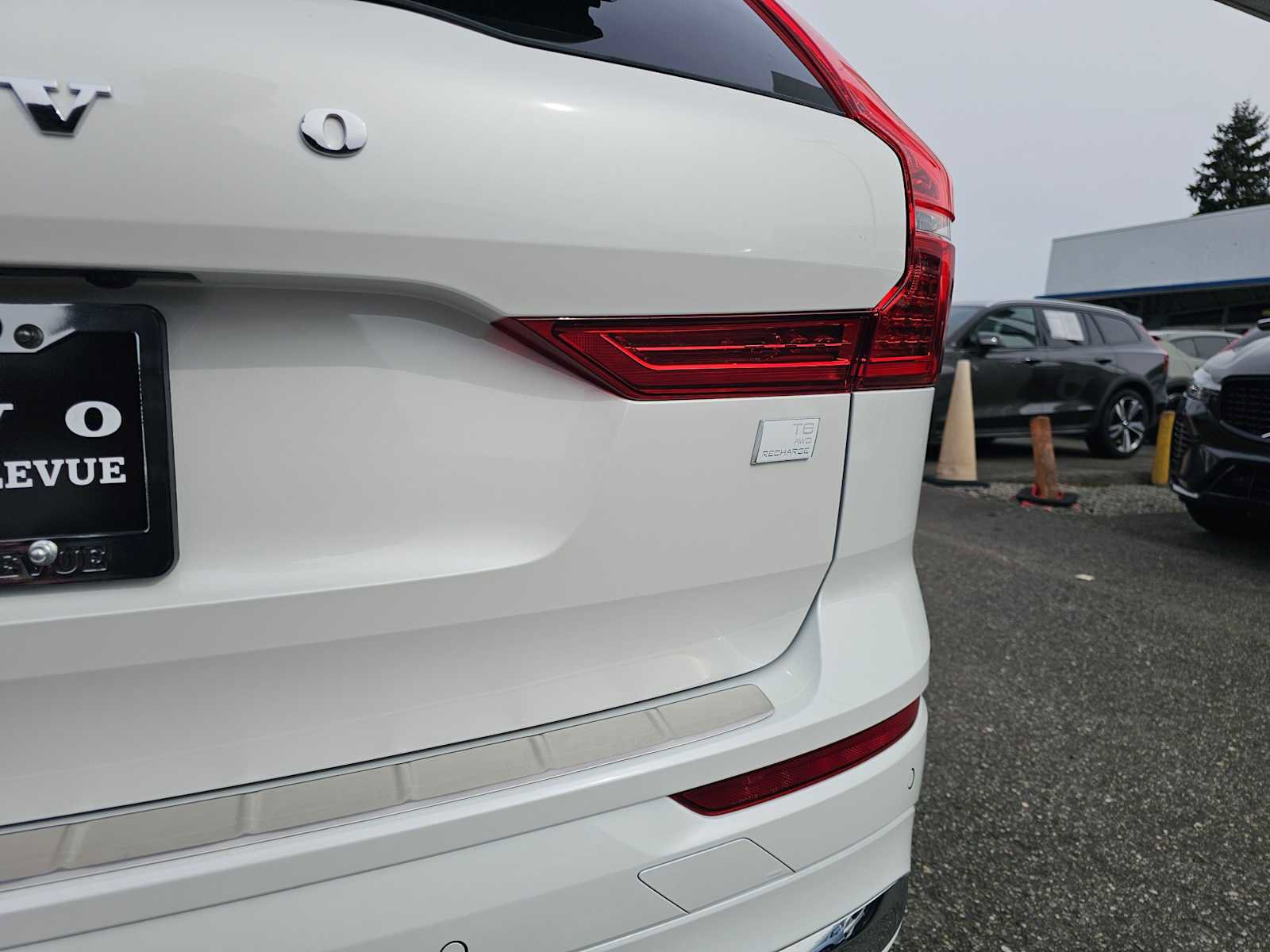 Certified 2023 Volvo XC60 T8 Ultimate image 17