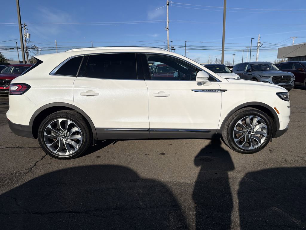 Certified 2023 Lincoln Nautilus Reserve w/ Equipment Group 201A image 6