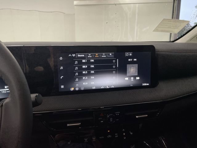 New 2026 Nissan Kicks SR w/ Cold Weather Package image 23