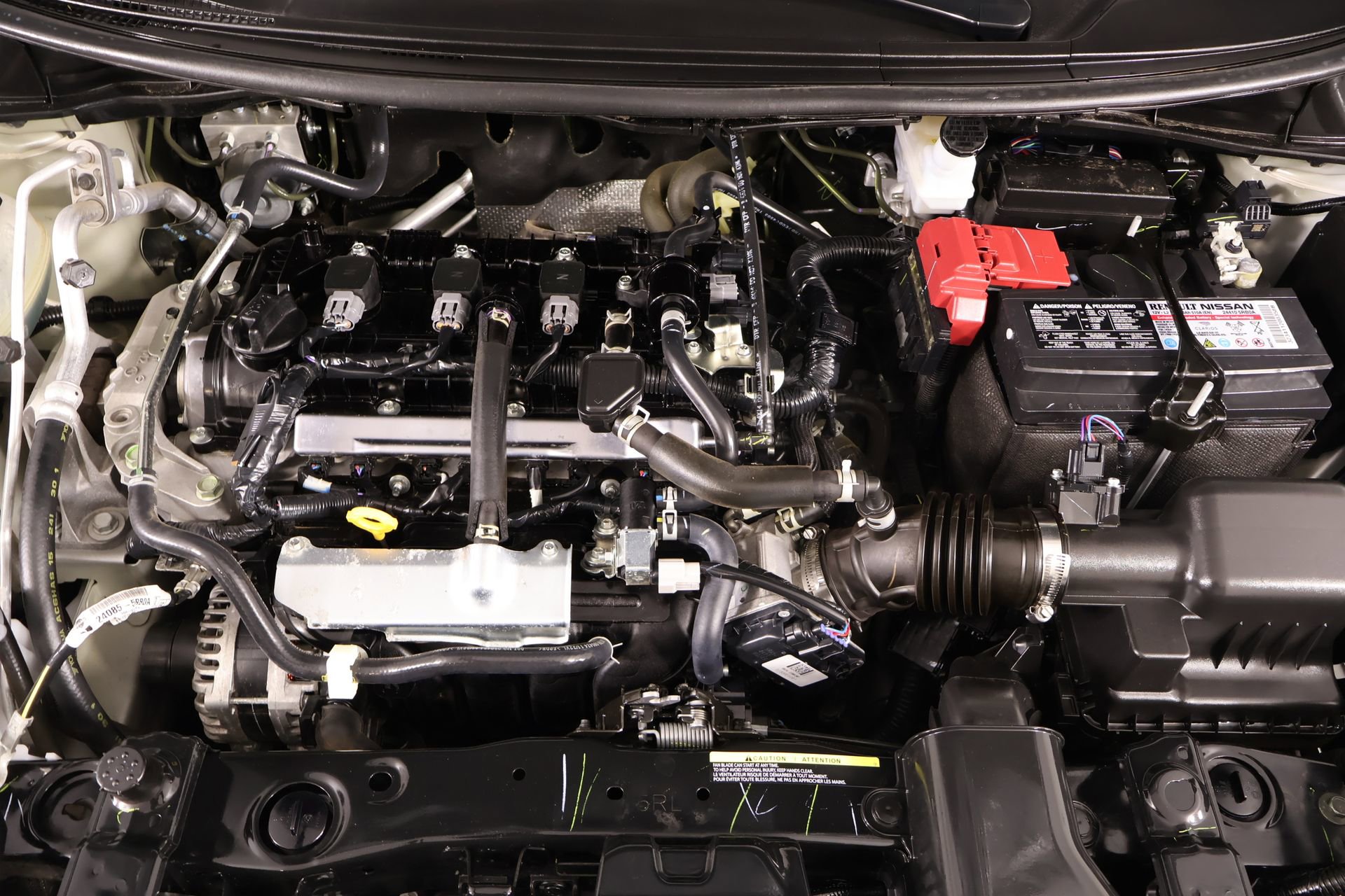 Used 2025 Nissan Versa SR w/ Trunk Package FWD image 19