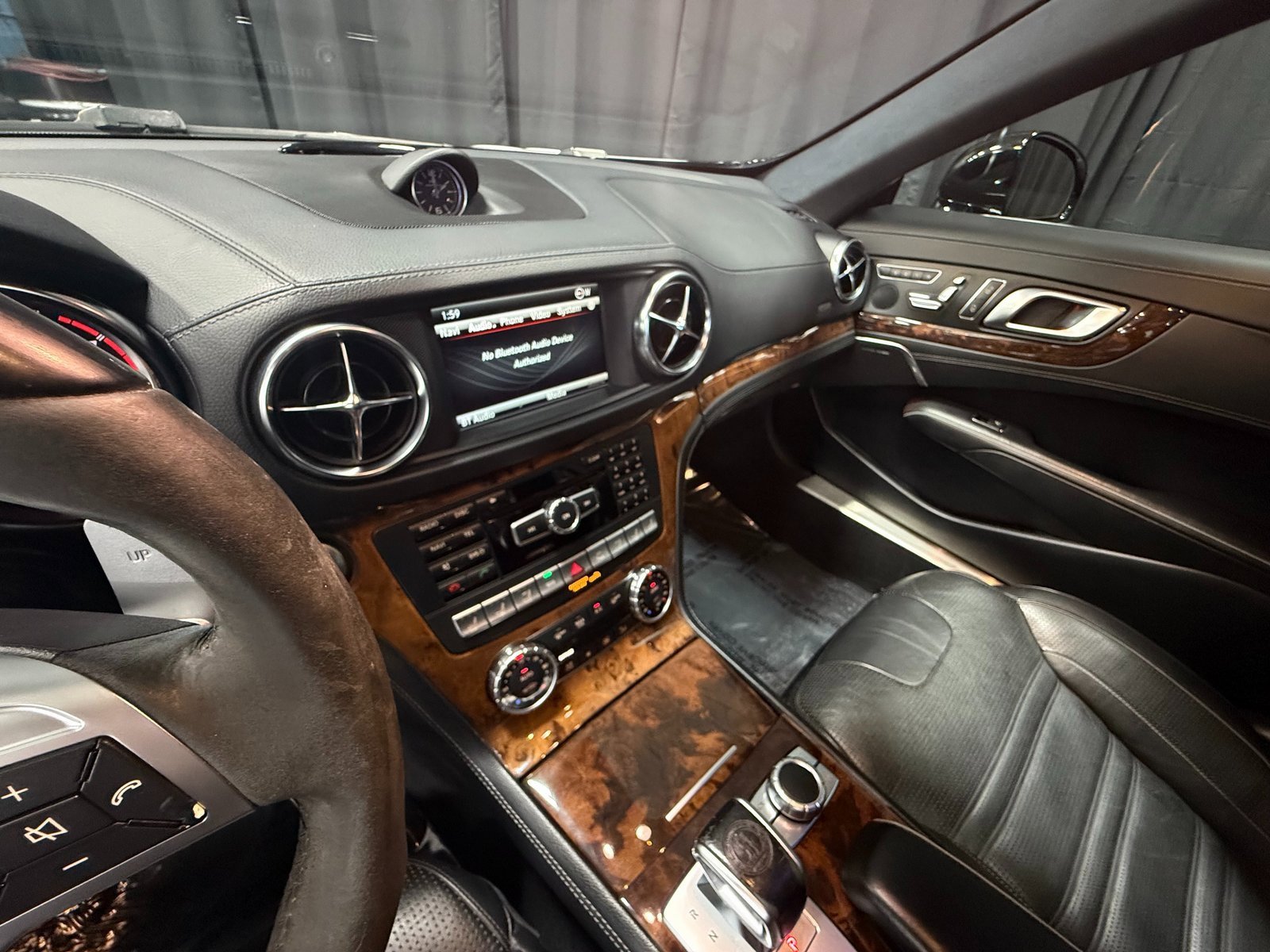 Used 2014 Mercedes-Benz SL 63 AMG image 14