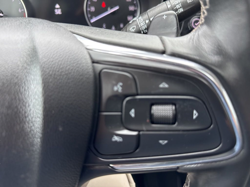 Used 2023 Buick Envision Essence w/ Sport Touring Package FWD image 17