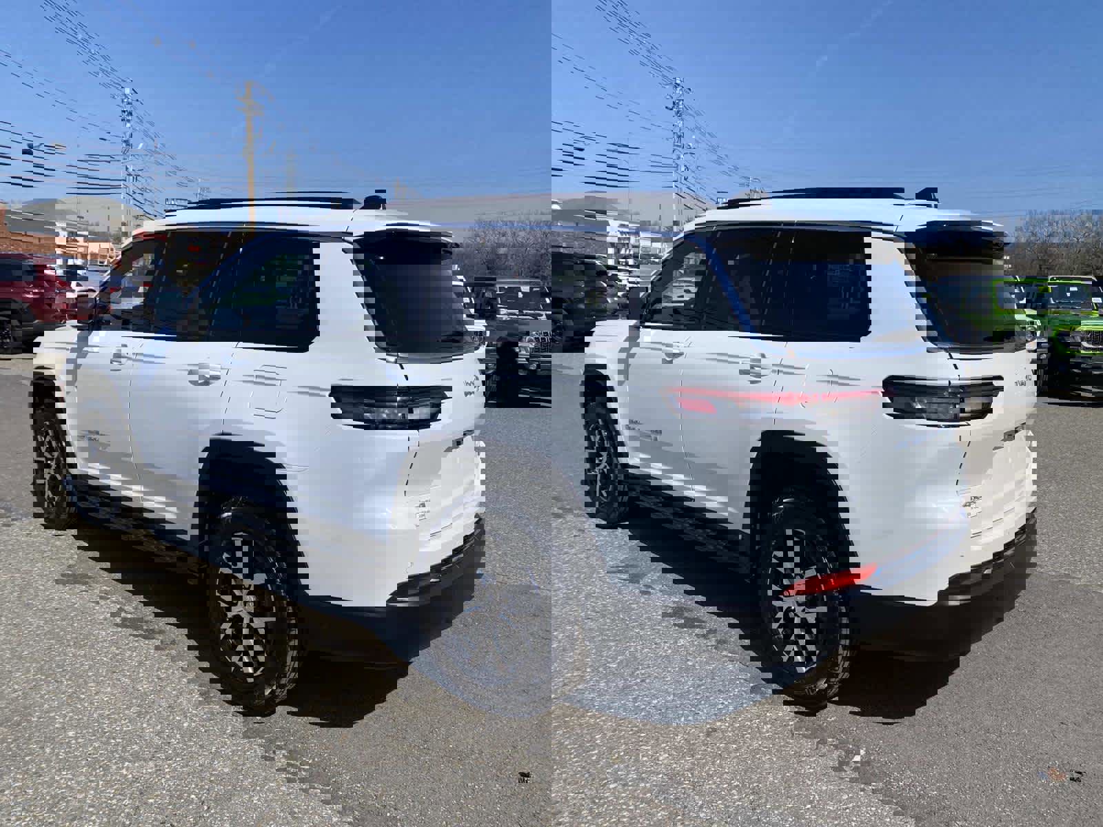 Certified 2025 Jeep Grand Cherokee L Limited w/ Trailer Tow Package image 8