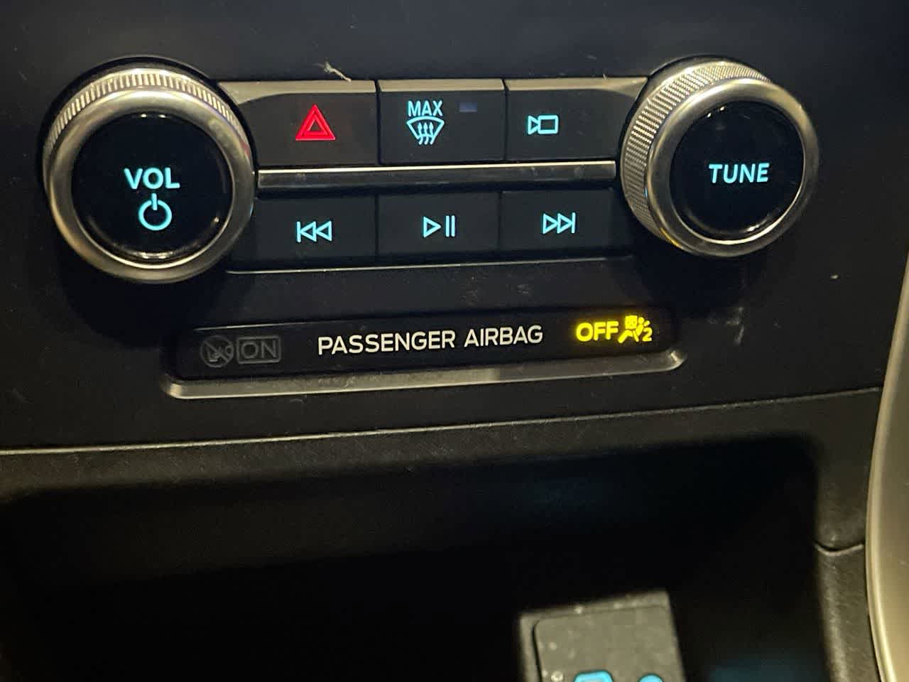 Used 2024 Ford Edge SEL AWD/4WD image 18
