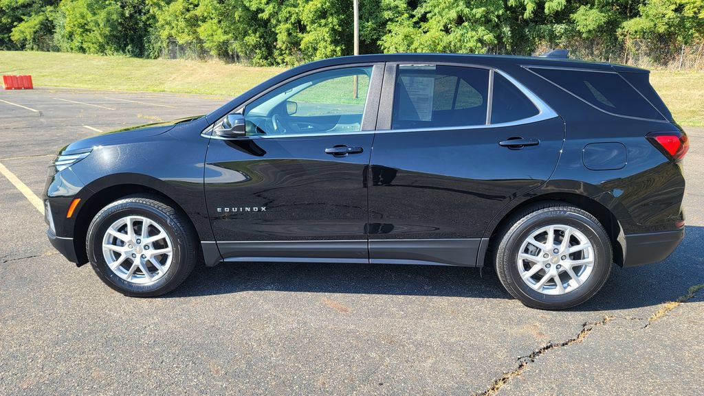 Used 2023 Chevrolet Equinox LT w/ Driver Convenience Package image 7