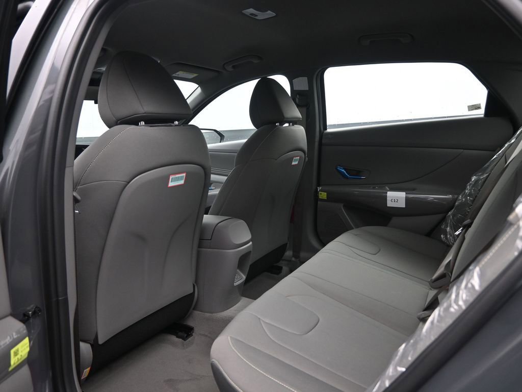 New 2025 Hyundai Elantra Sport image 27