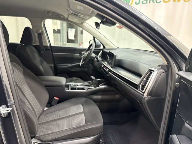 Certified 2024 Kia Sorento LX FWD image 30