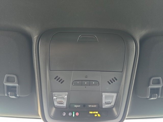 Certified 2025 Cadillac XT4 Premium Luxury AWD/4WD image 9