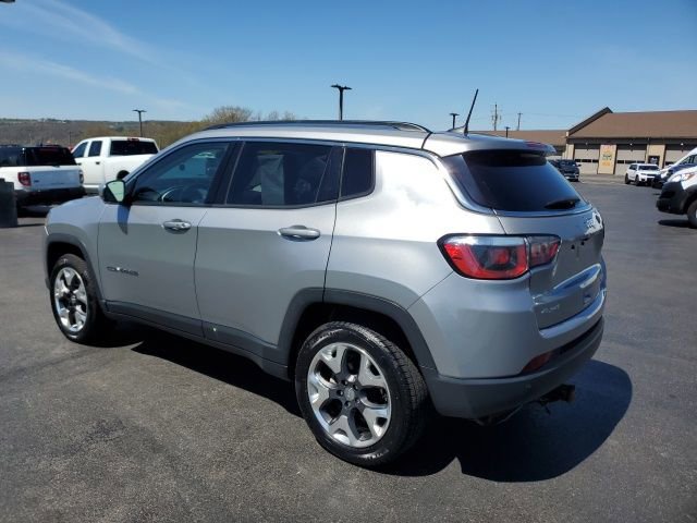 Used 2019 Jeep Compass Limited w/ Safety & Security Group AWD/4WD image 3
