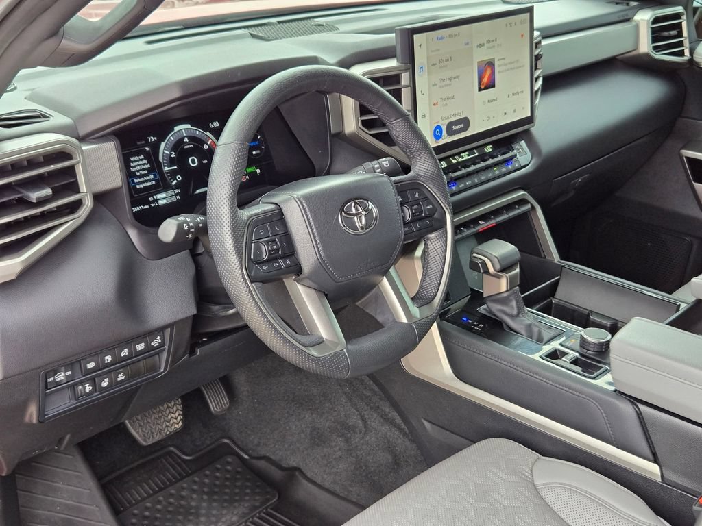 Used 2025 Toyota Sequoia Limited w/ Tow Technology Package AWD/4WD image 10