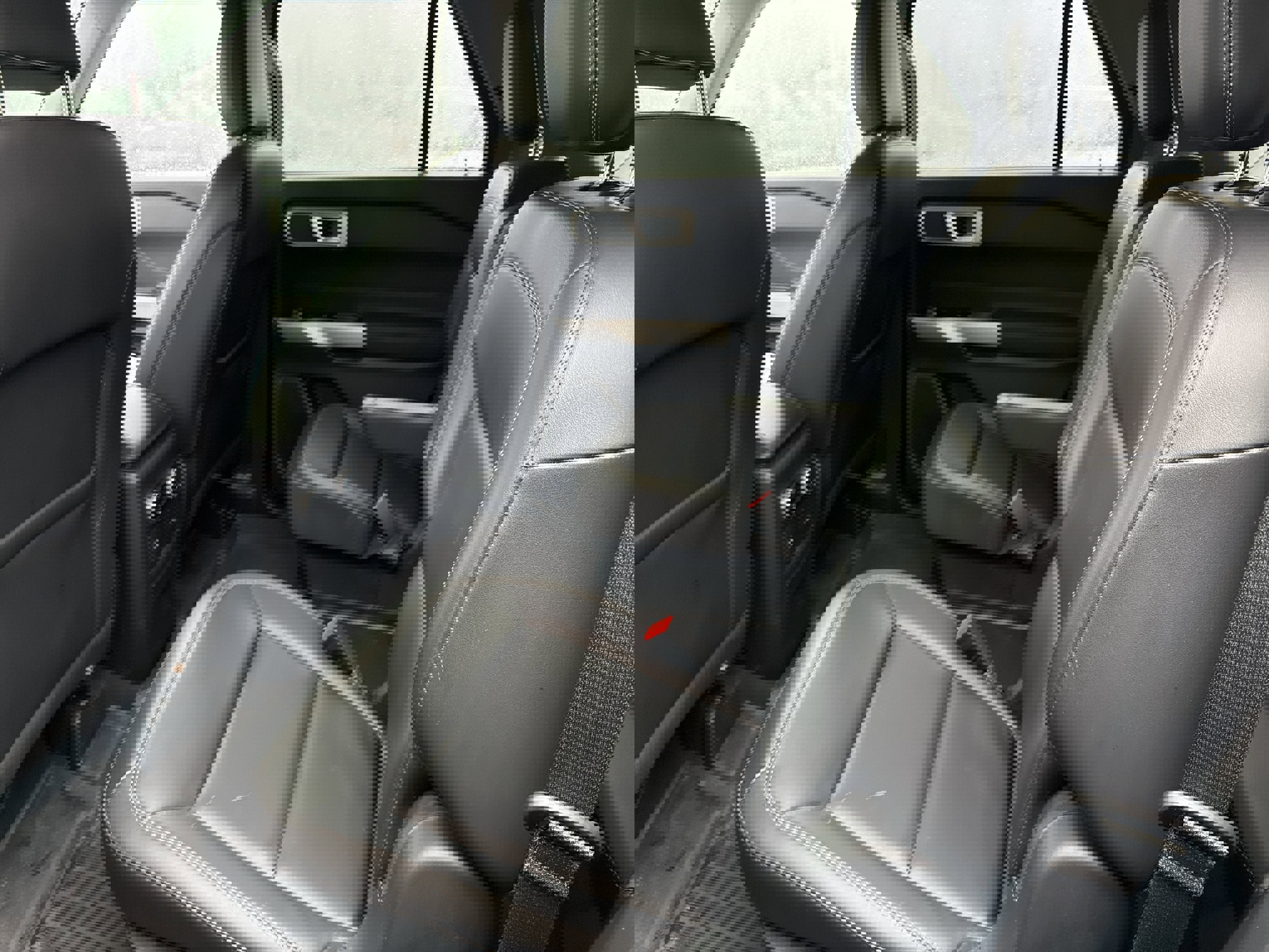 Used 2023 Ford Explorer XLT w/ Equipment Group 202A image 23