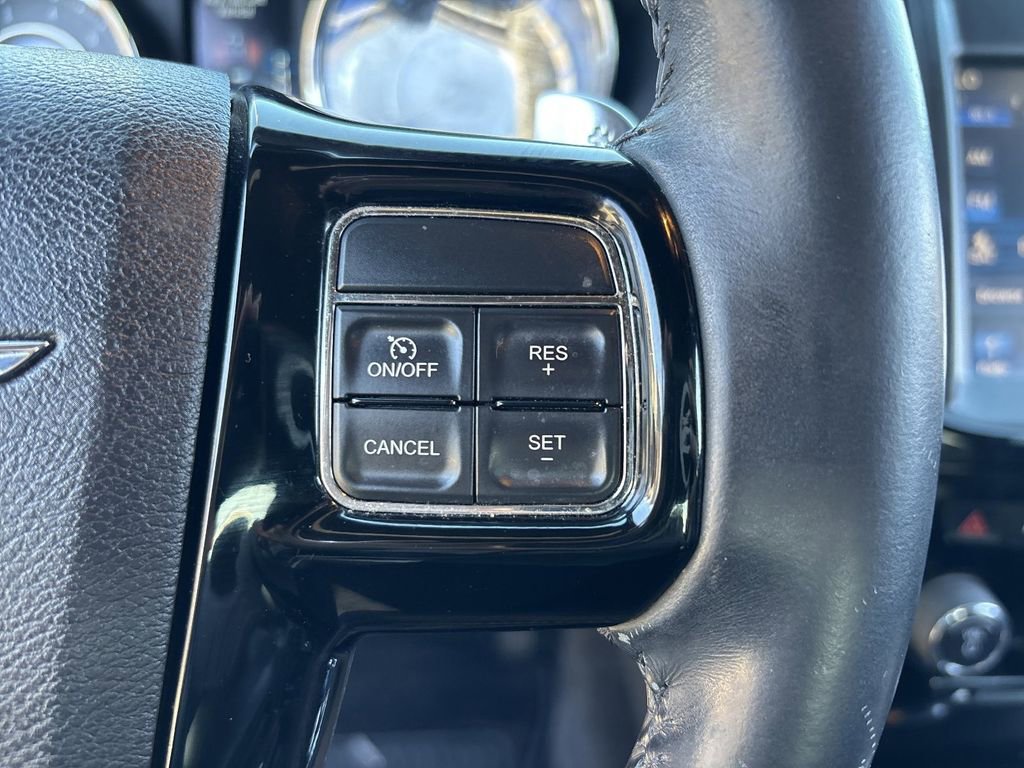 Used 2014 Chrysler 300 S image 29