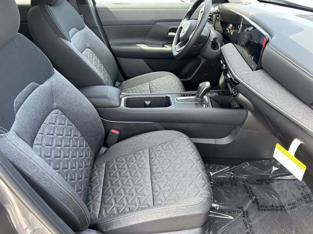 New 2026 Nissan Kicks SV w/ Charging Package image 9