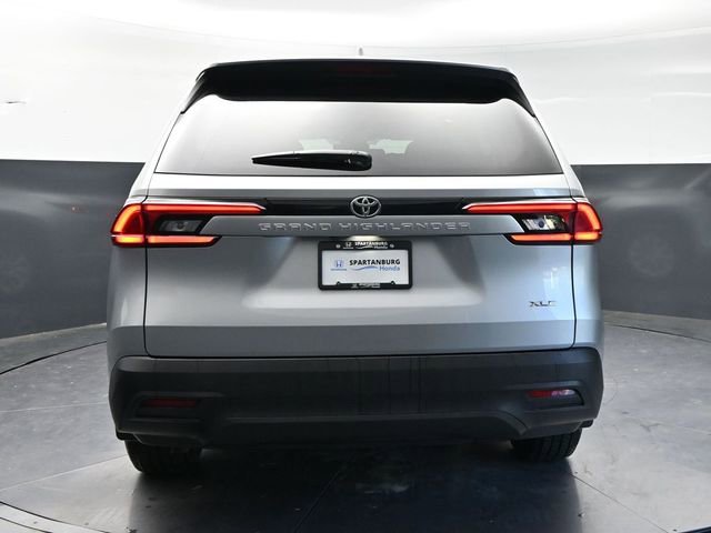 Used 2025 Toyota Grand Highlander FWD image 6