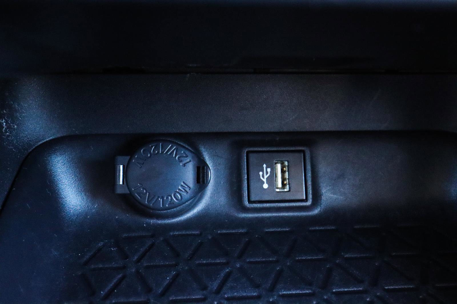 Used 2024 Toyota RAV4 LE image 10