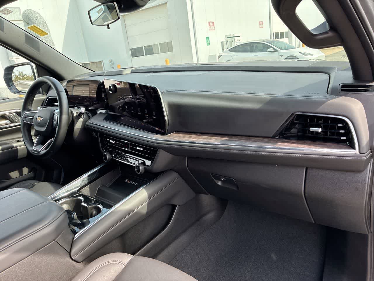 Used 2025 Chevrolet Tahoe LT AWD/4WD image 28