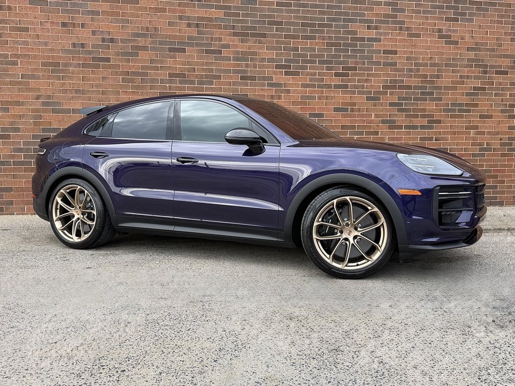 Certified 2025 Porsche Cayenne Turbo GT image 9