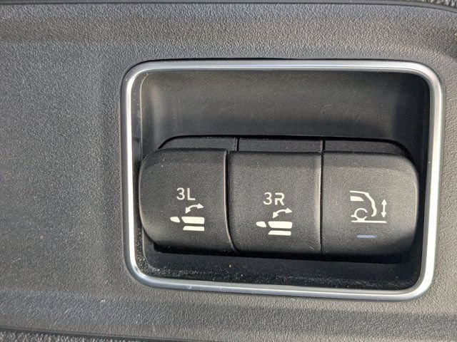 Used 2022 Mercedes-Benz GLS 450 4MATIC image 18