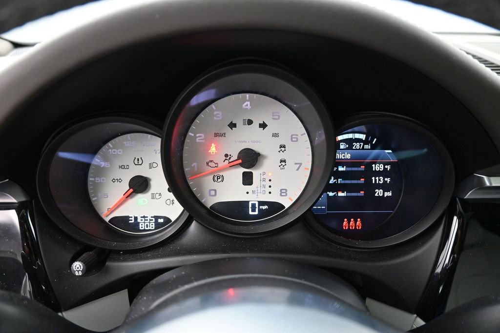 Certified 2021 Porsche Macan S AWD/4WD image 19
