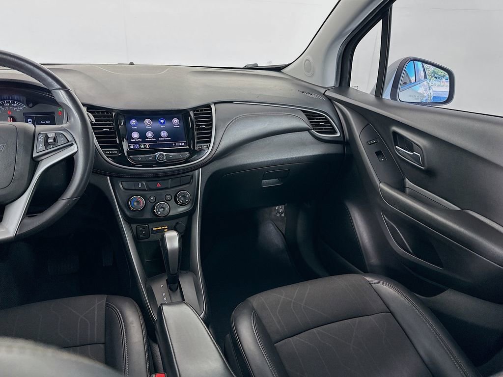 Used 2021 Chevrolet Trax LT w/ LT Convenience Package image 22