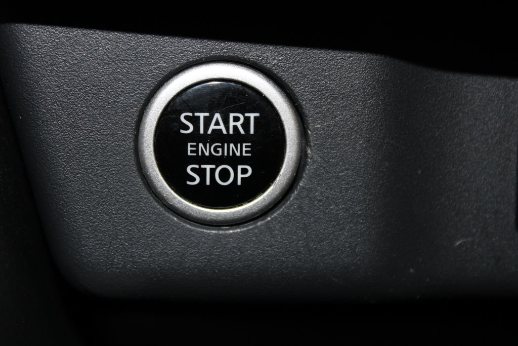 Used 2023 Nissan Rogue SV AWD/4WD image 39