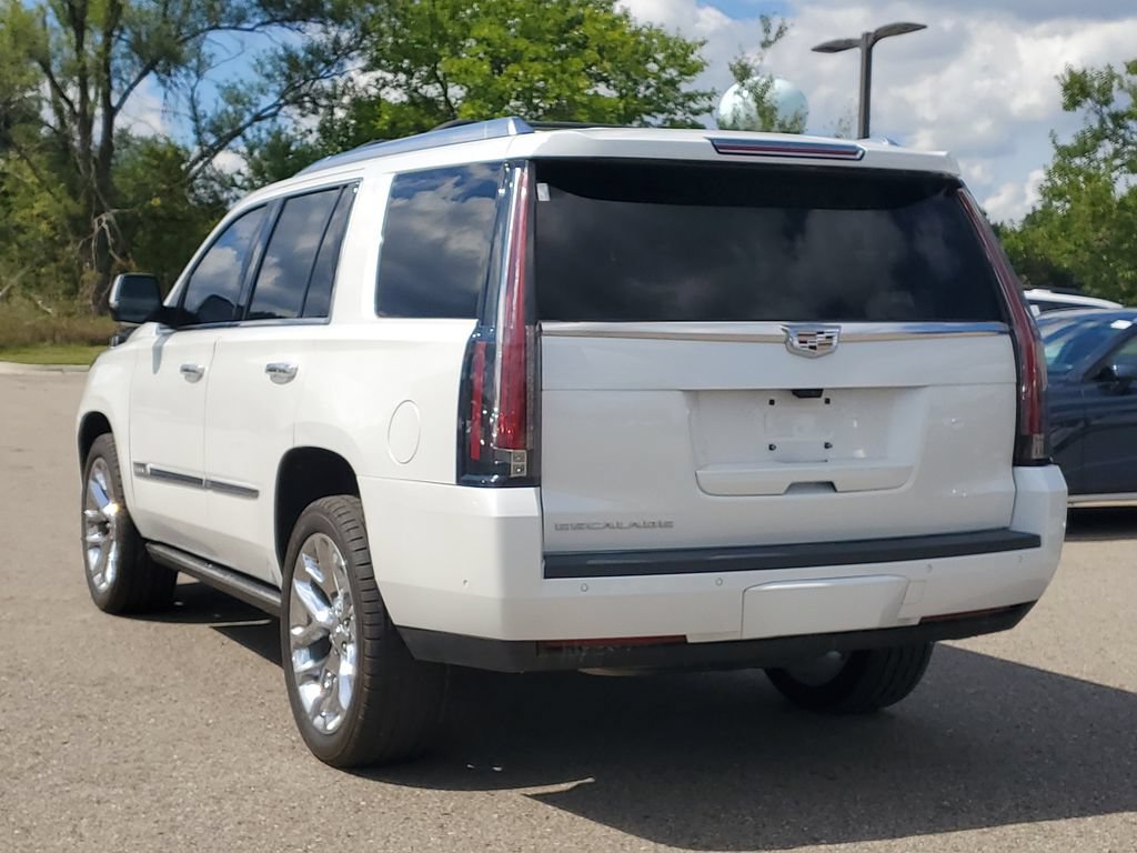 Used 2018 Cadillac Escalade Premium Luxury AWD/4WD image 2